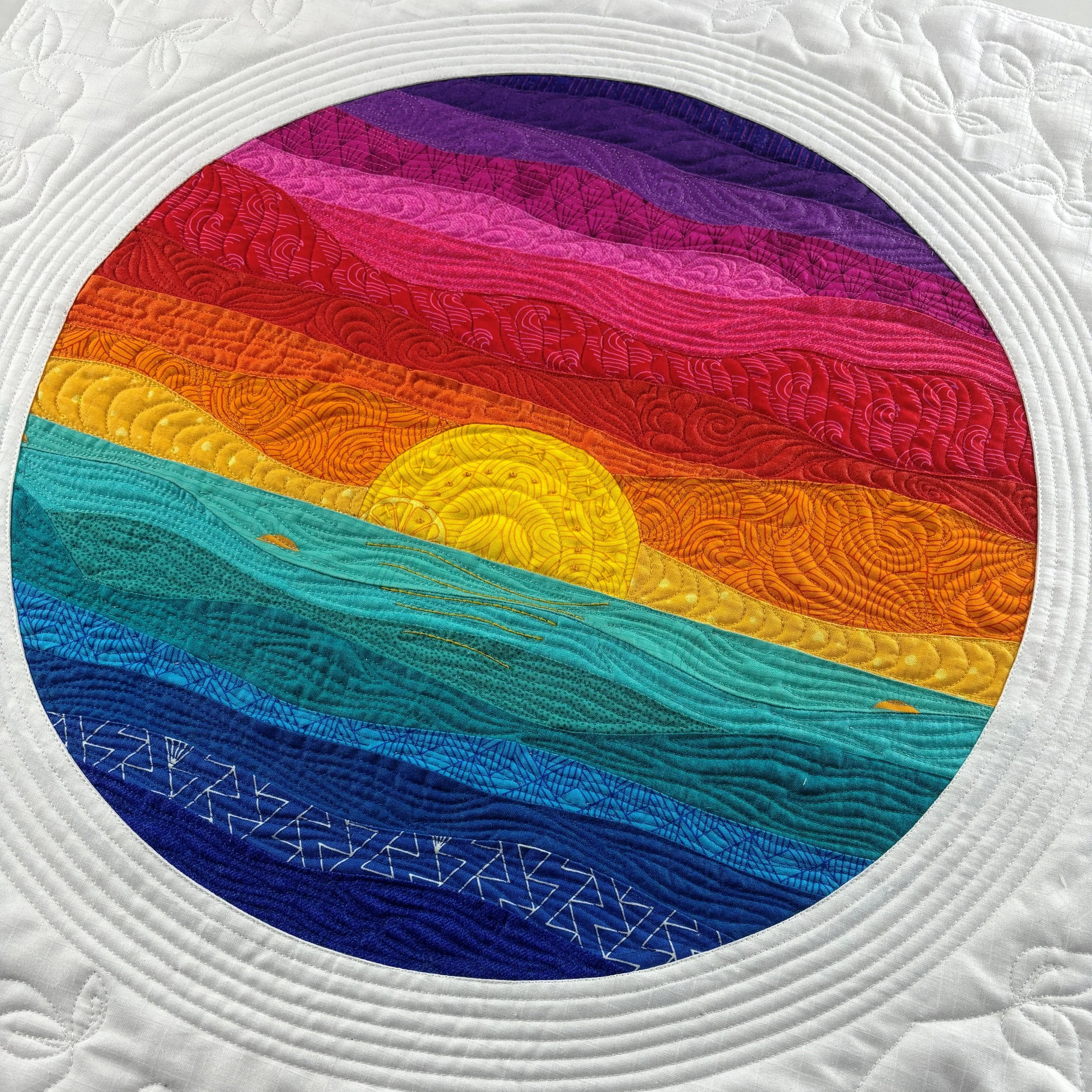 Curvy Sunset Quilt Wall hanging - View from a Cruise — Online